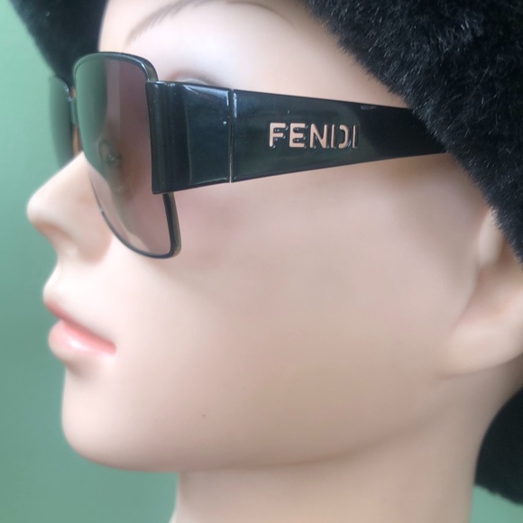 Fendi Black Frame Sunglasses - Picture 6 of 9